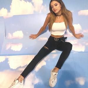 Meet your Posher, Brooke